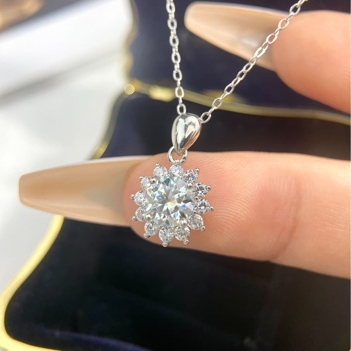 誕生石ジュエリー 雪の結晶モチーフ ダイヤモンドネックレス
